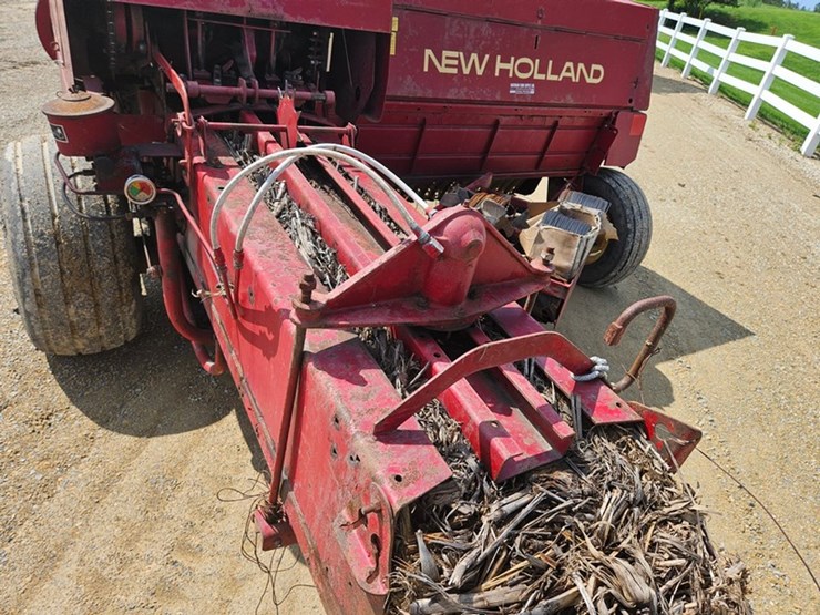 new-holland-320-image-20