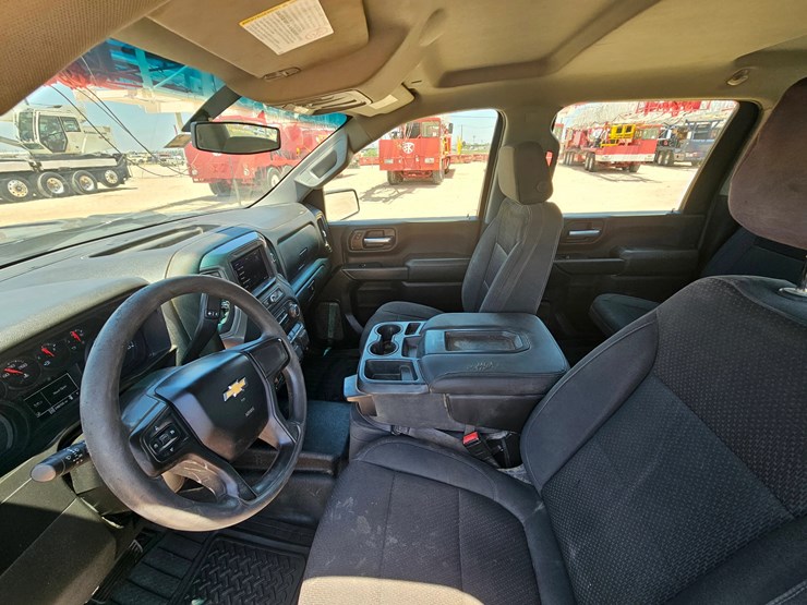 2020-chevrolet-silverado-2500hd-image-7
