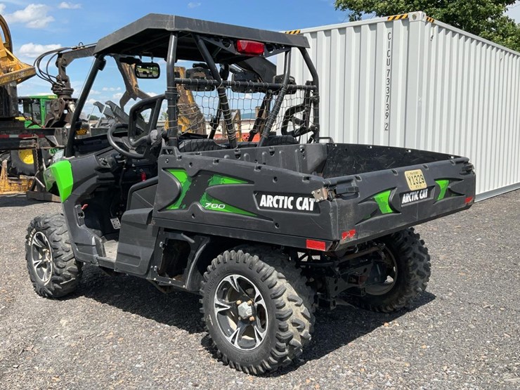 2016-arctic-cat-700-image-3