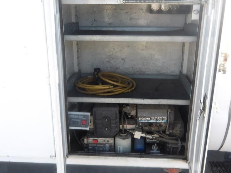 2003-ford-f550-image-24