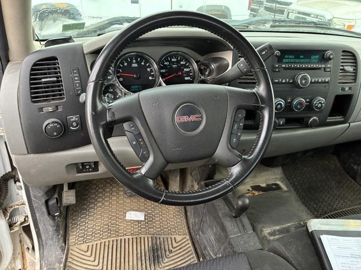 2012-gmc-sierra-2500hd-image-19