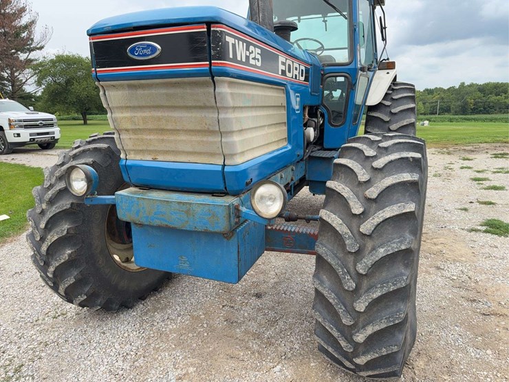 ford-tw25-image-3