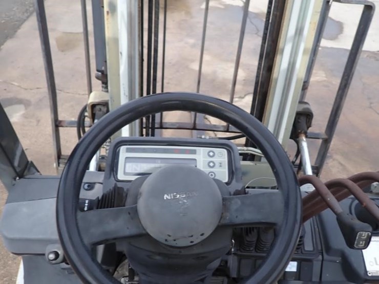 2003-toyota-7fdu25-image-23
