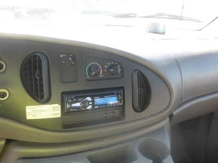 2001-ford-e350-sd-image-19