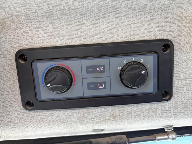2022-xcmg-xc958u-image-32