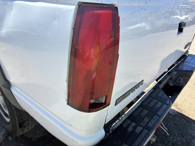 2000-gmc-sierra-2500-image-12