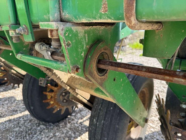 john-deere-7200-image-51