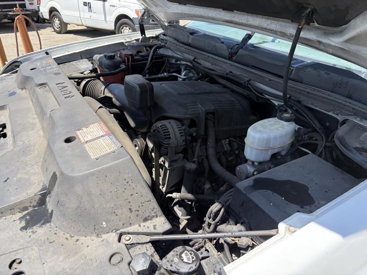 2013-chevrolet-silverado-2500-image-7