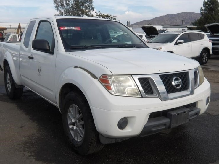 2016-nissan-frontier-image-3