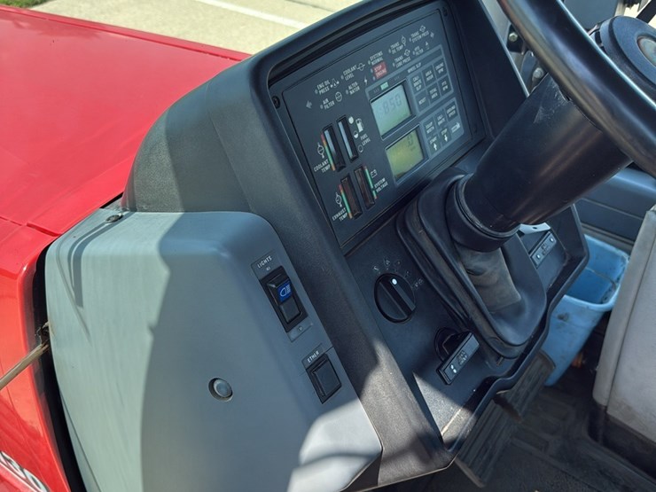 case-ih-7130-image-48