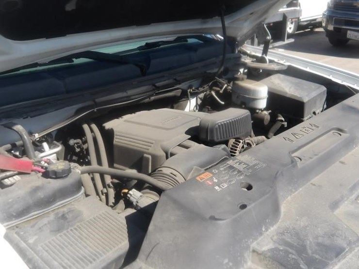 2011-chevrolet-silverado-2500-image-8
