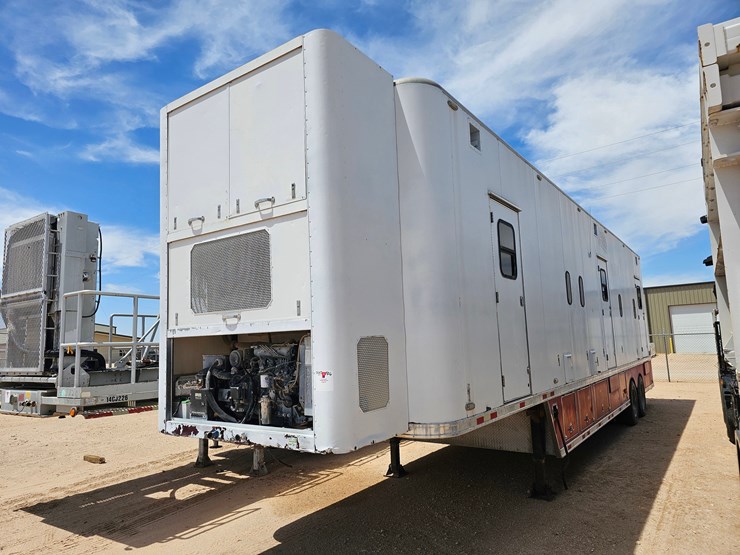 competition-trailers-40’-x-102”-t/a-mobile-office-trailer-image-4