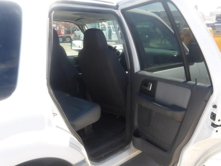 2003-ford-expedition-xlt-image-12