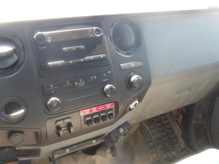 2012-ford-f550-image-25