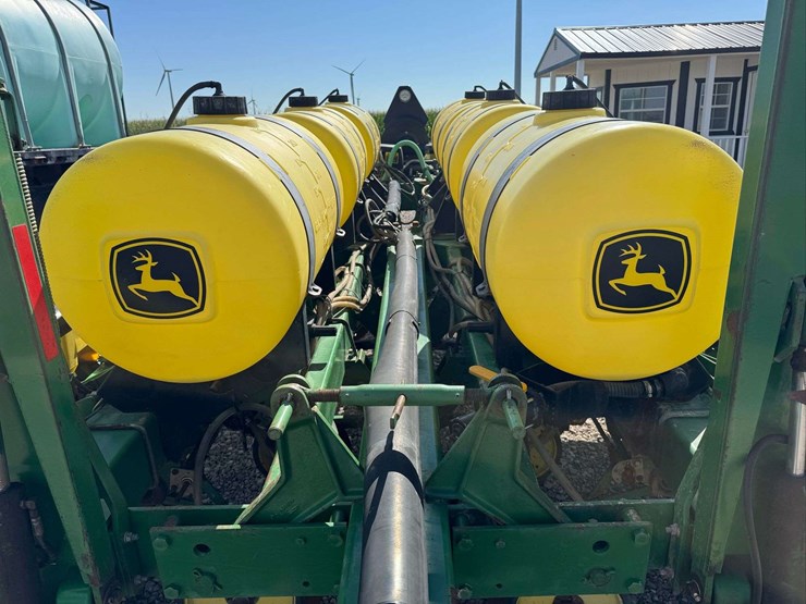 john-deere-7200-image-15
