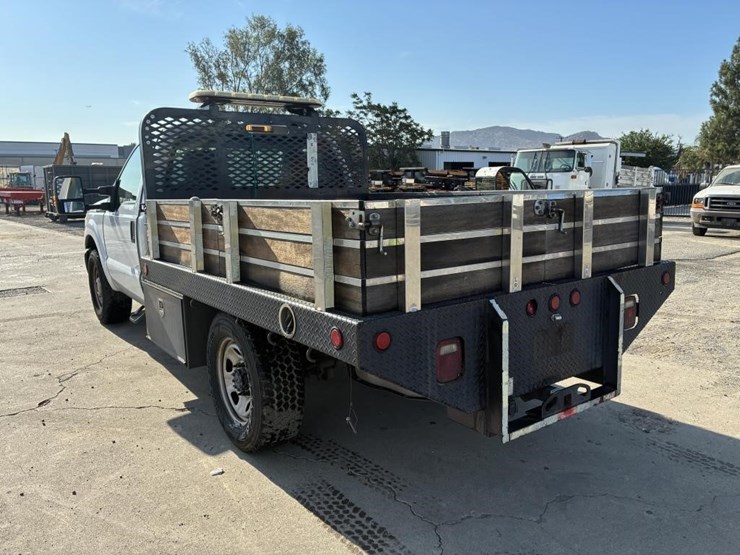2016-ford-f350-image-4