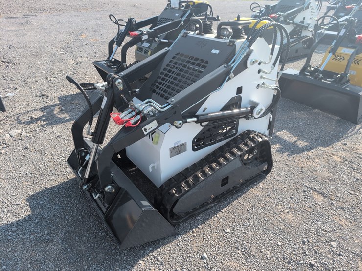 #39-•-new-zjg-zj-380-mini-skid-loader-image-1