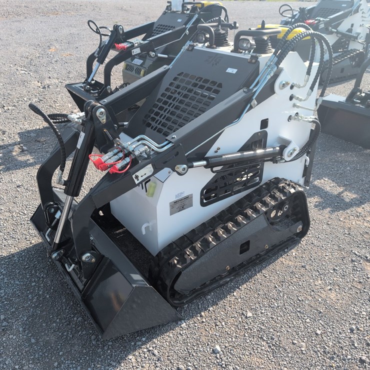 #39 • NEW ZJG ZJ-380 MINI SKID LOADER