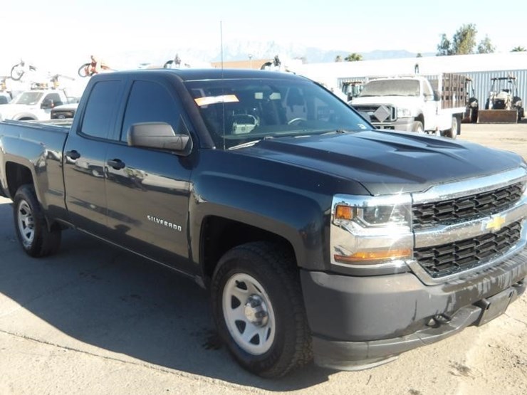 2018-chevrolet-silverado-1500-image-3