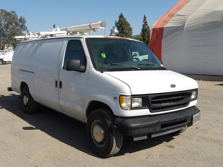 2002-ford-e350-image-2