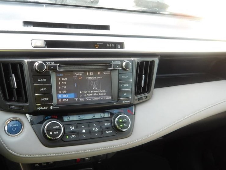 2018-toyota-rav4-image-19