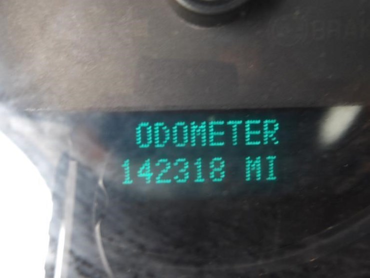 2010-chevrolet-silverado-2500-image-15
