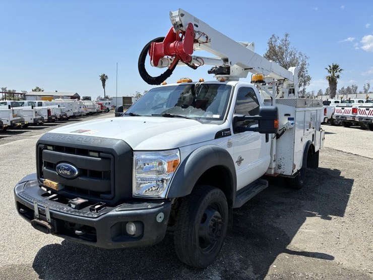 2012-ford-f550-image-1