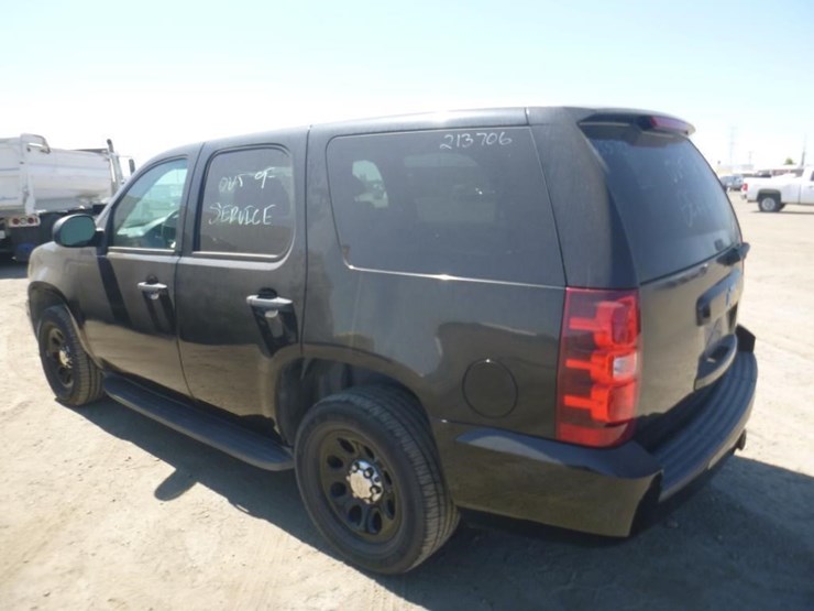 2013-chevrolet-tahoe-image-4