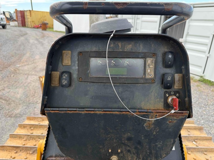 deere-700j-image-22
