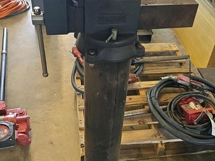 #107-•-wilton-bench-vise-and-stand-image-2