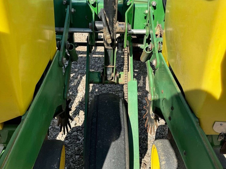 john-deere-7200-image-18