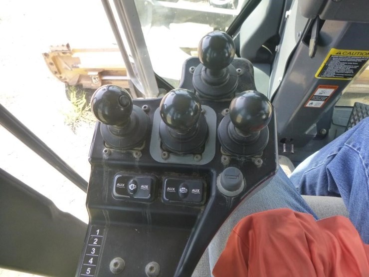 2012-deere-672gp-image-12