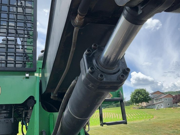 2015-deere-437d-image-52
