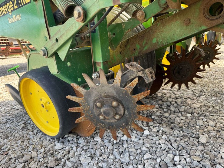 john-deere-7200-image-33