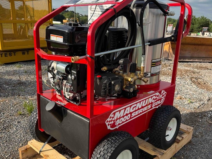 2026-unused-magnum-4000-series-hot-water-pressure-washer-image-1