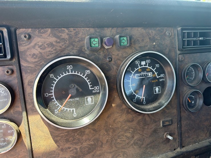 1991-kenworth-t800-image-14