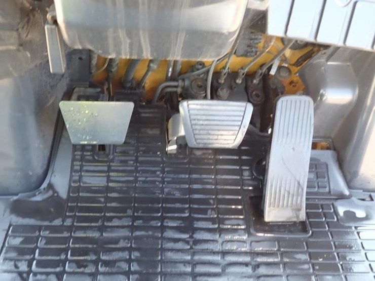 nissan-kcph02a25pv-forklift-image-21