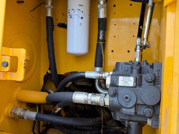 deere-700j-image-16