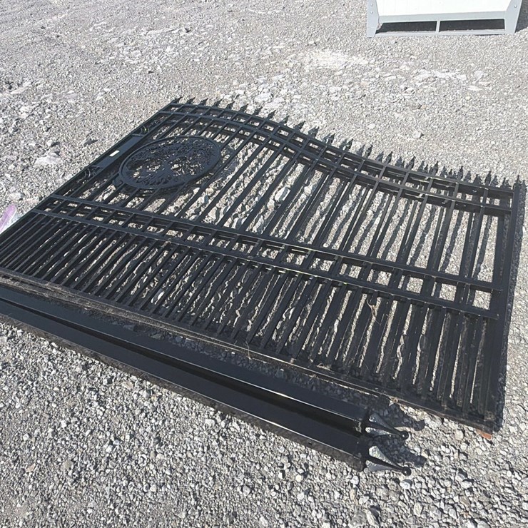 #88 • 16’ BI PARTING ENTRY GATE