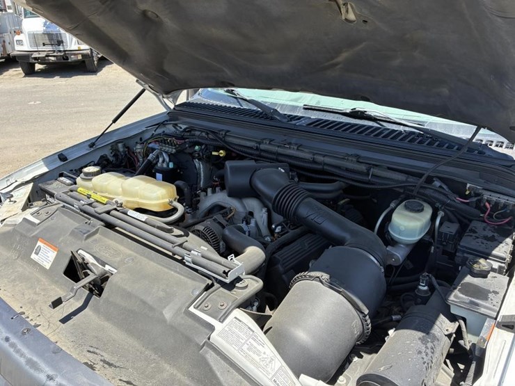 2001-ford-f550-image-10