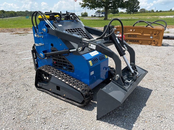 #13-•-new-zjg-zj-380-mini-skid-steer-image-1