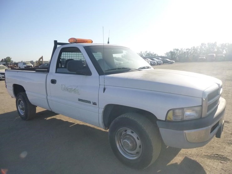 2001-dodge-ram-2500-image-3