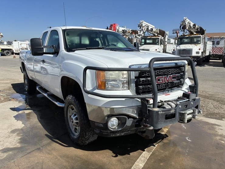 2012-gmc-sierra-2500hd-image-3