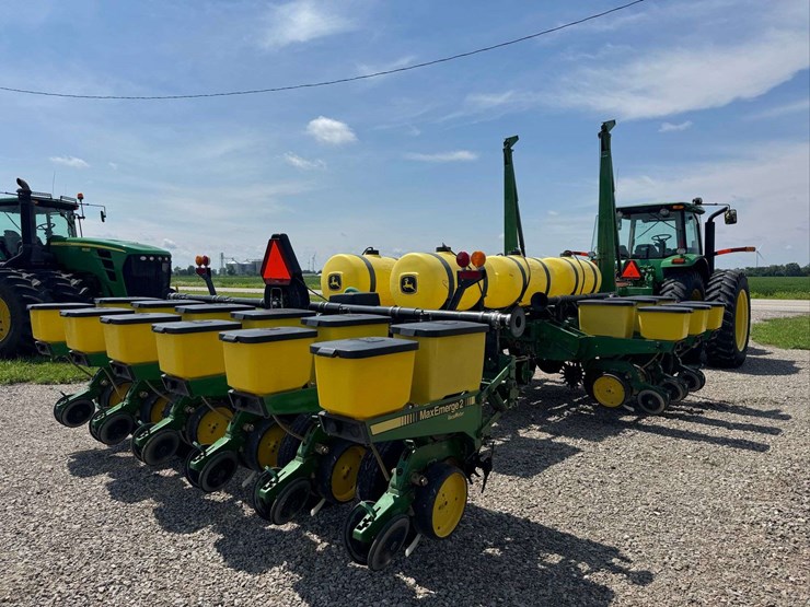 john-deere-7200-image-5