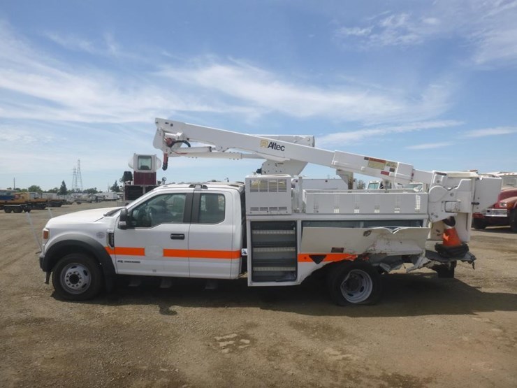 2022-ford-f550-image-5