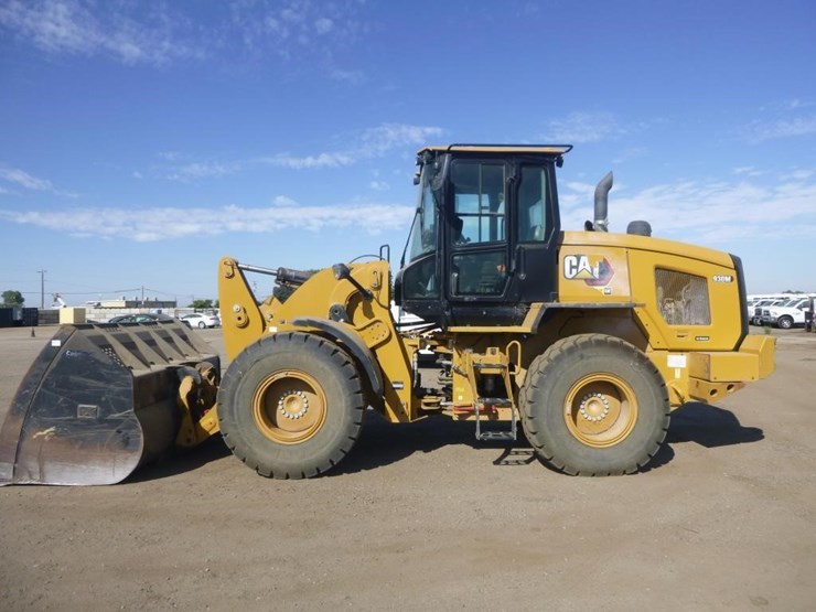 2022-caterpillar-930m-image-6