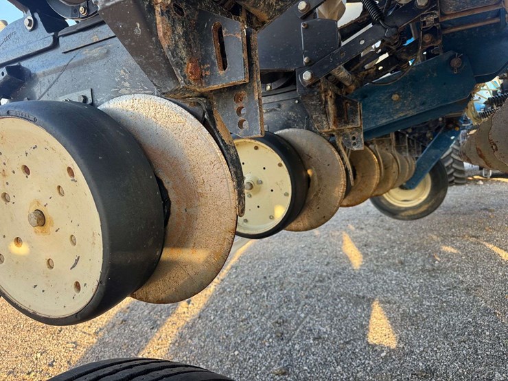 kinze-3800-image-16