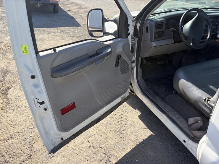 2001-ford-f250-image-14
