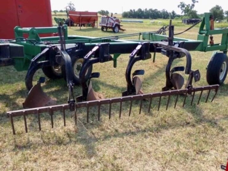 blanchard-7-bottom-mo-board-plow-image-4