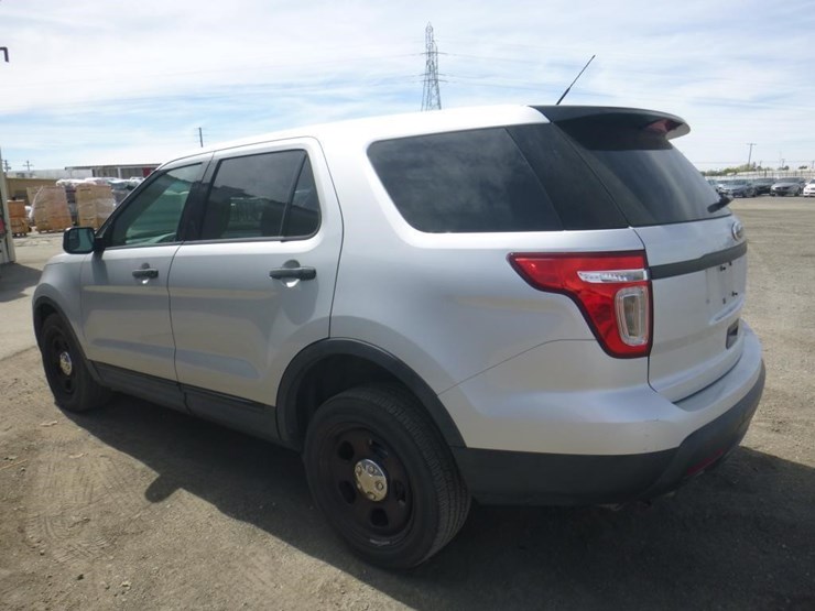 2014-ford-explorer-image-4